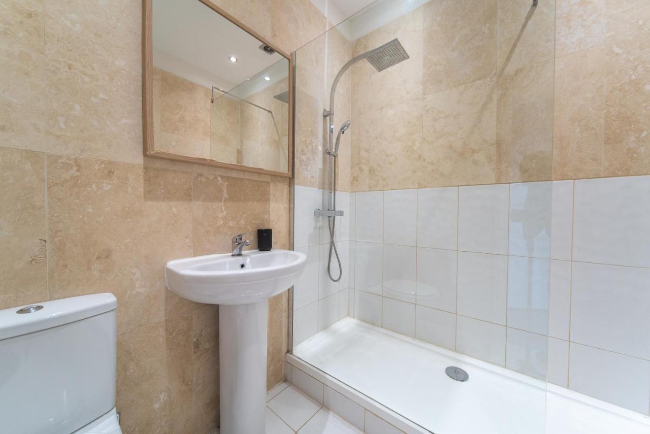 Spacious 2 Bedroom Apartment In Downtown London Luaran gambar